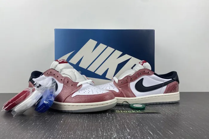 Trophy Room x Air Jordan 1 High OG FN0432-017