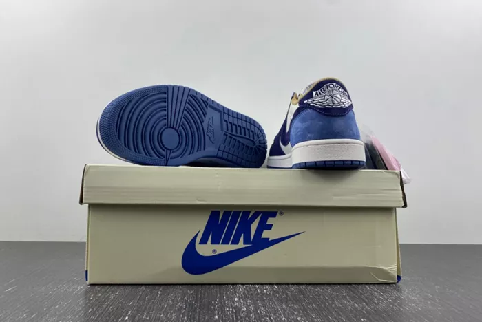 Travis Scott x Air Jordan 1 DM7866-808