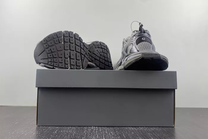 Ba*len*cia*ga phantom sneaker 778698 w3xll 2097