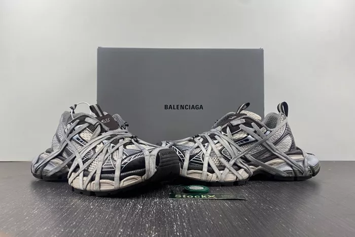 ba*len*cia*ga phanT0m sneaker 778698 w3xll 0525