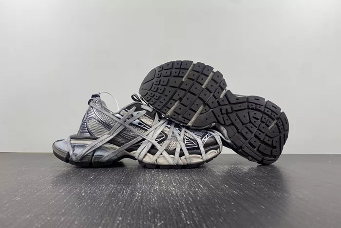 ba*len*cia*ga phanT0m sneaker 778698 w3xll 0525
