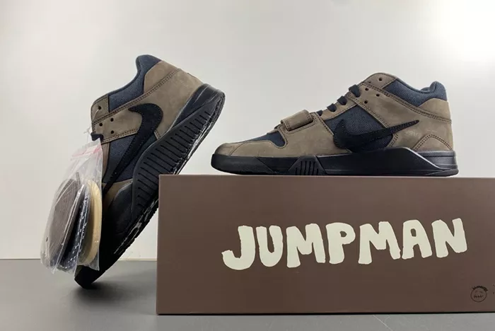 Travis Scott x Air Jordan 1 Low JACK FZ8117-204